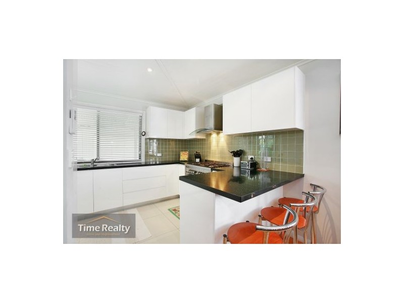 8 Eddystone Rd, Bexley NSW 2207