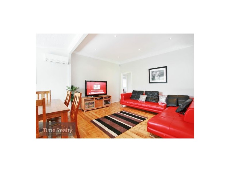 8 Eddystone Rd, Bexley NSW 2207