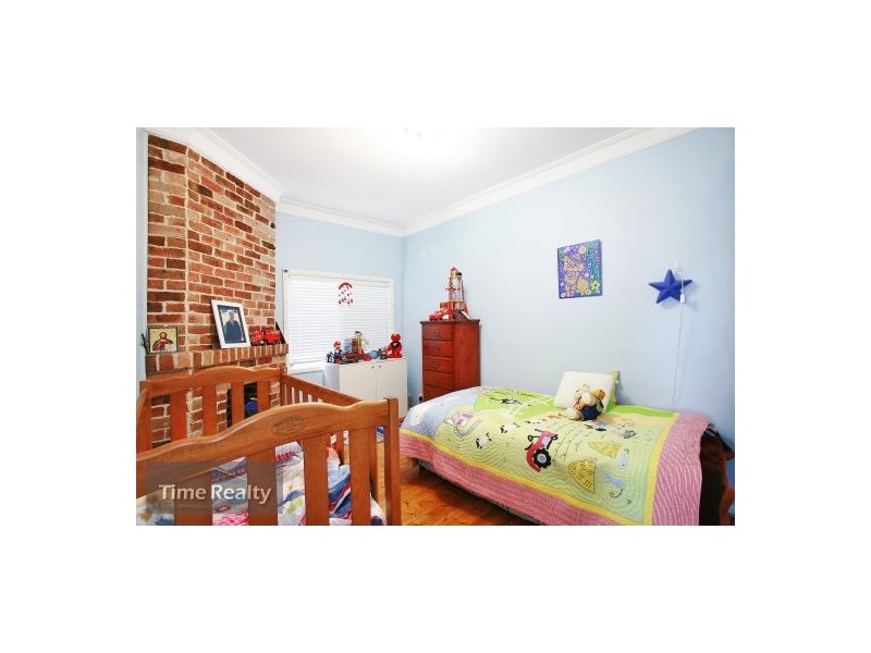 8 Eddystone Rd, Bexley NSW 2207