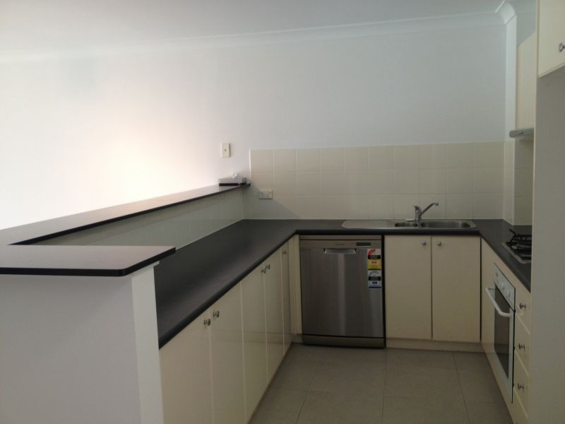 11/2 Bradley Place, Liberty Grove NSW 2138