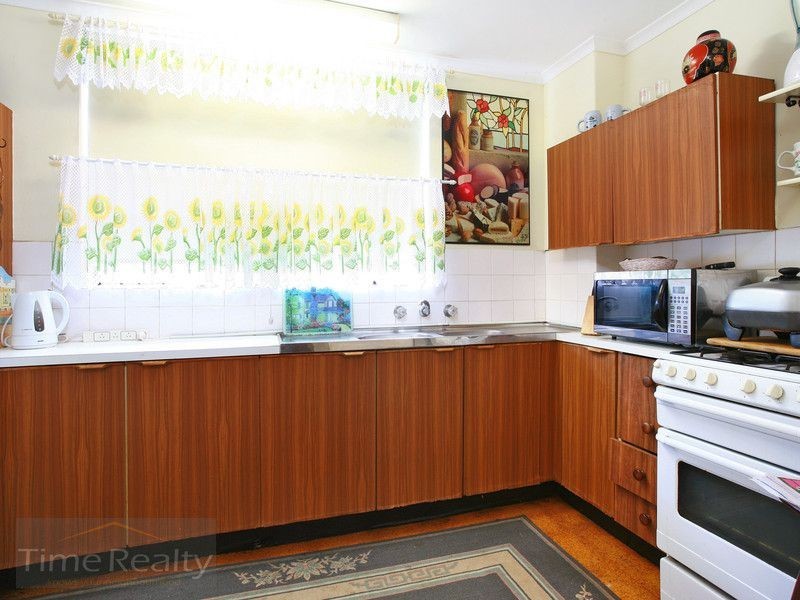 11/10 Bortfield Drv, Chiswick NSW 2046
