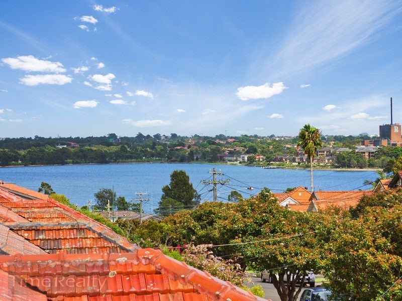 7 Gartfern Ave, Wareemba NSW 2046