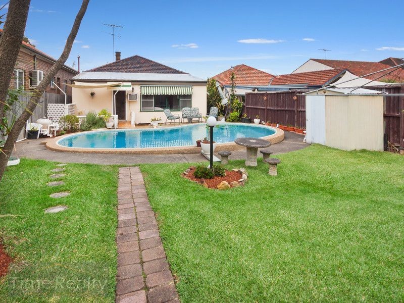 14 Seabrook Ave, Russell Lea NSW 2046