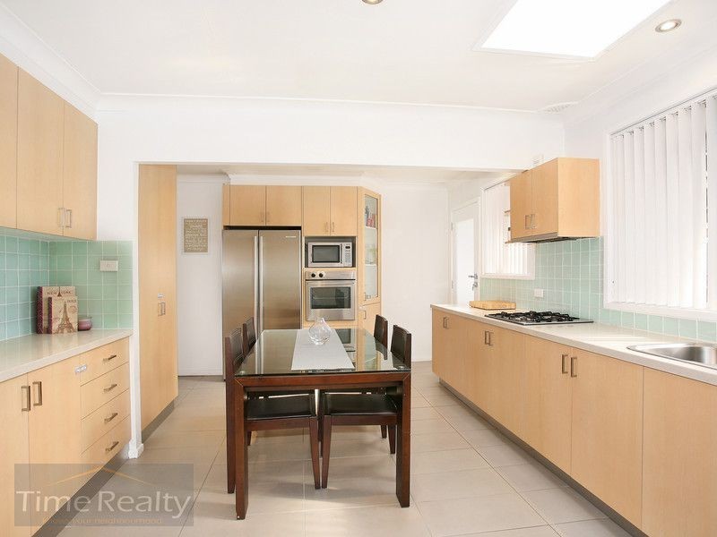 7 Lloyd St, Greystanes NSW 2145