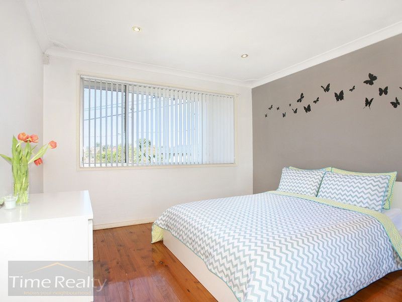 7 Lloyd St, Greystanes NSW 2145