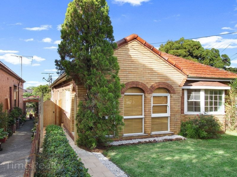 109 Burwood Rd, Concord NSW 2137