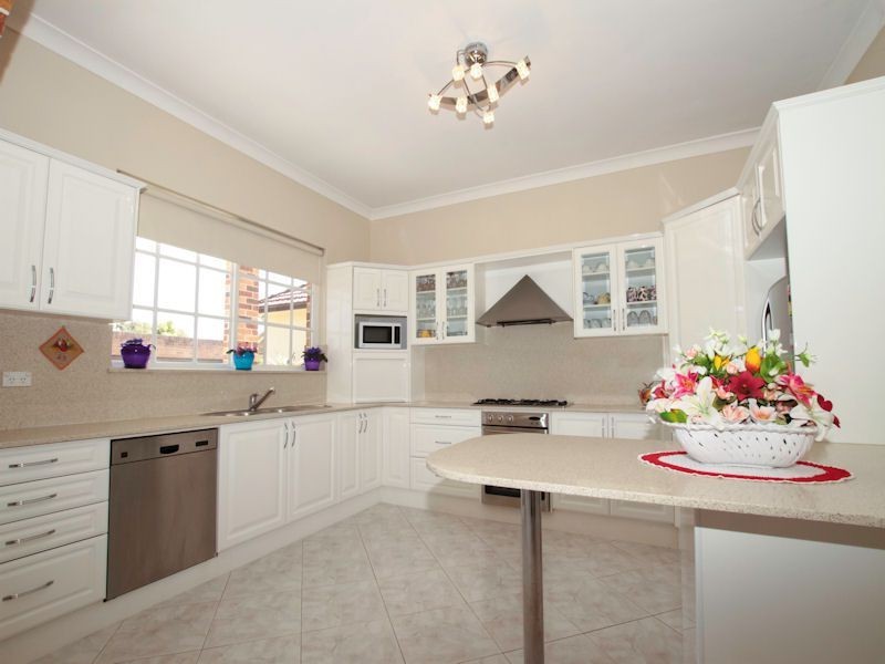 6 Mortlake Street, Concord NSW 2137