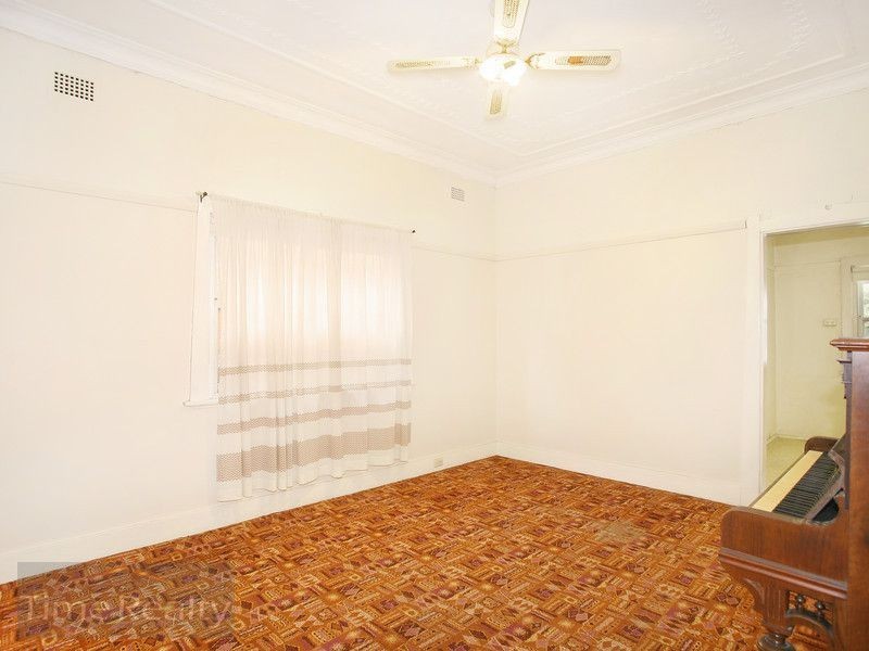58 Badgery Ave, Homebush NSW 2140