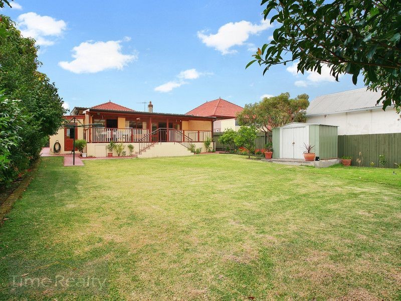 21 Mooculta St, Russell Lea NSW 2046