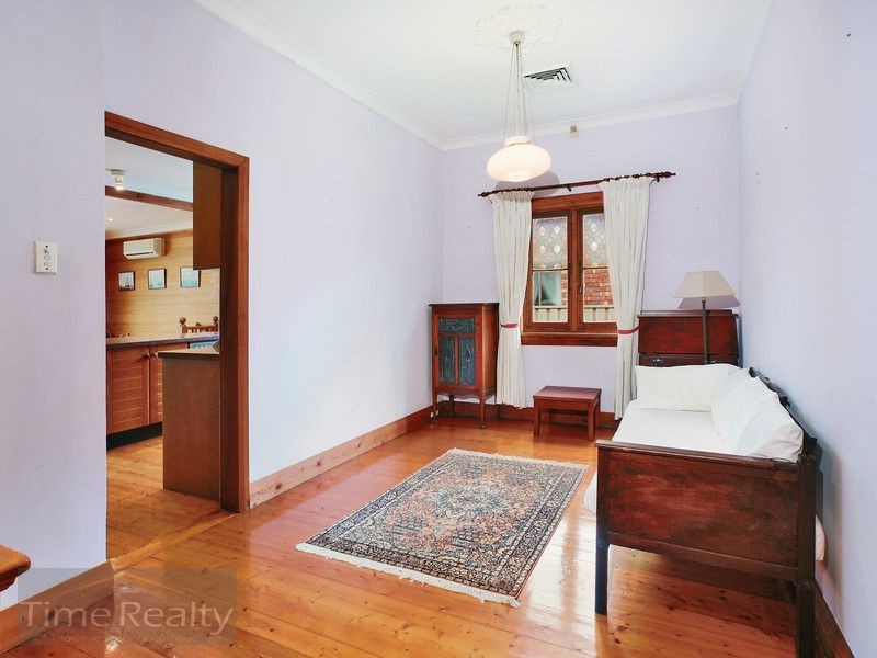 21 Mooculta St, Russell Lea NSW 2046