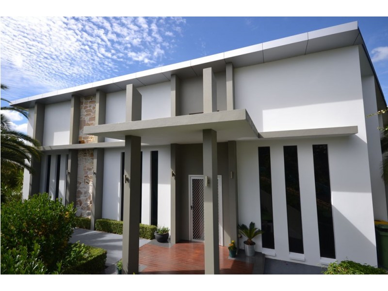 1 Rosewall Court, Mount Kynoch QLD 4350