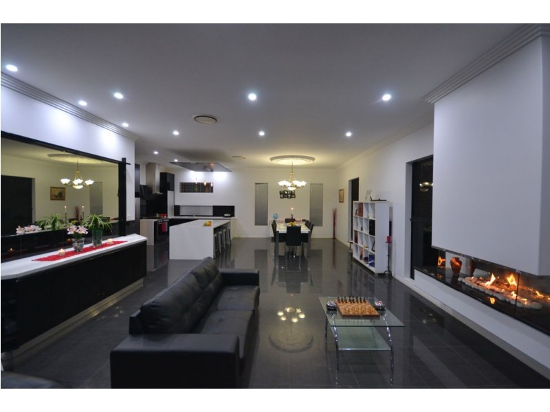 1 Rosewall Court, Mount Kynoch QLD 4350