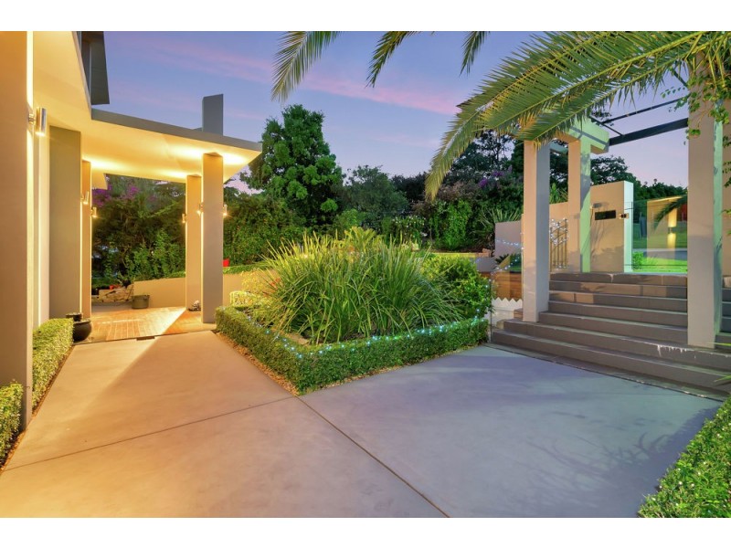 1 Rosewall Court, Mount Kynoch QLD 4350