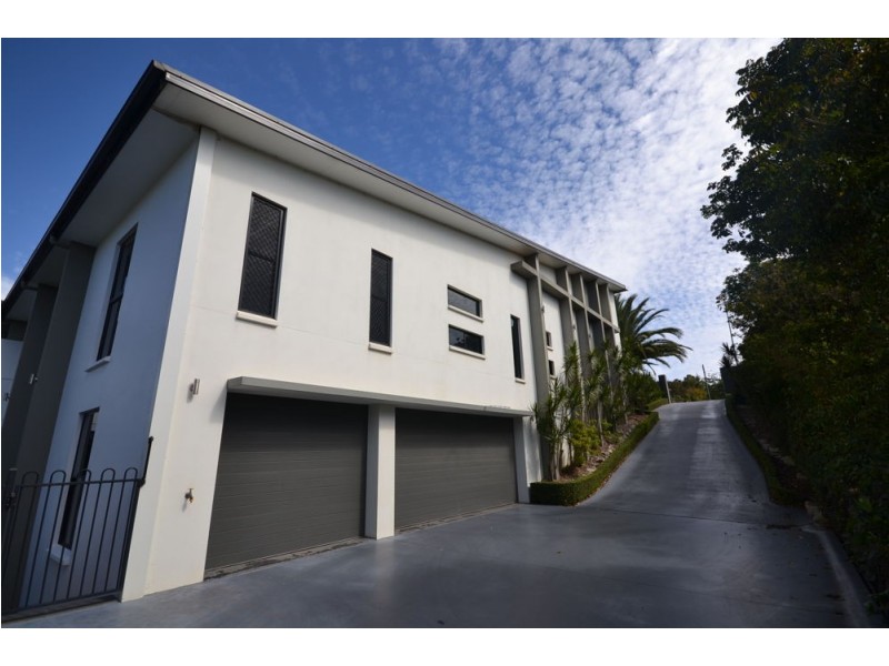 1 Rosewall Court, Mount Kynoch QLD 4350