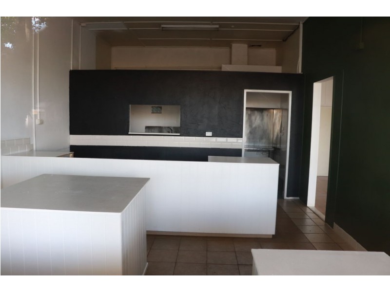 Shop 2 / 209 James Street, Toowoomba City QLD 4350