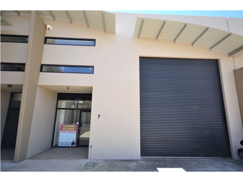 Unit 7 / 11-15 Gardner Court, Wilsonton QLD 4350