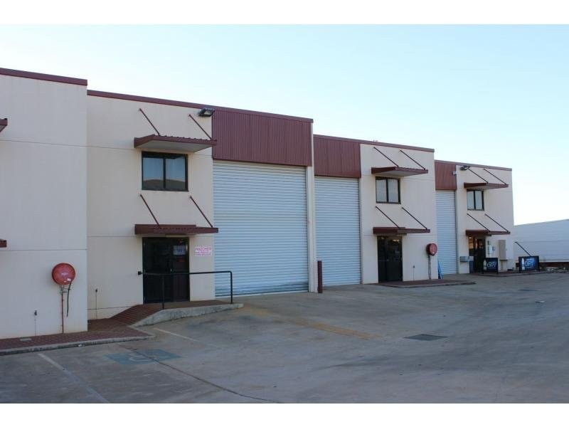 Unit 4/14 Civil Court, Harlaxton QLD 4350