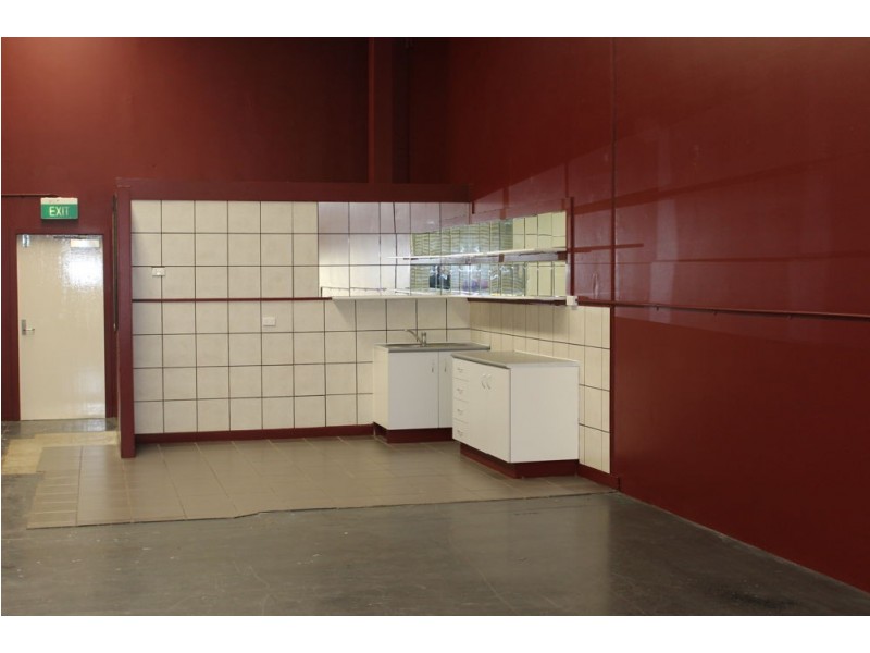 Unit 4/14 Civil Court, Harlaxton QLD 4350