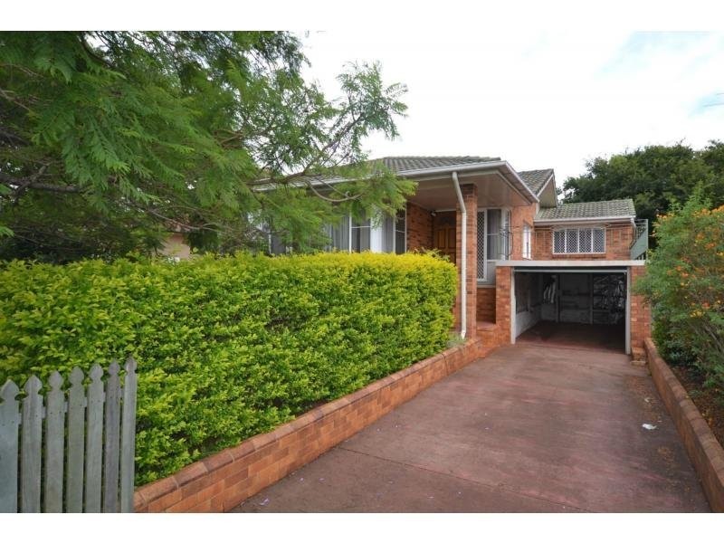 43 Hoey Street, Kearneys Spring QLD 4350