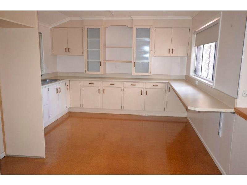 43 Hoey Street, Kearneys Spring QLD 4350