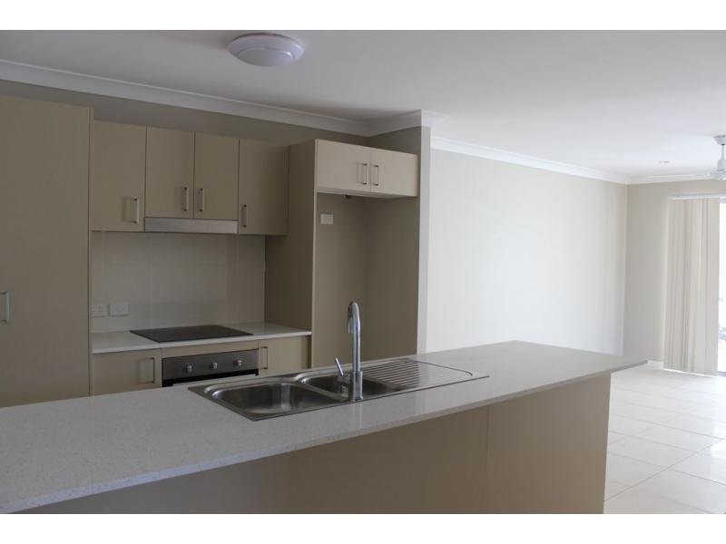 Unit 2/26 Alpine Court, Cranley QLD 4350