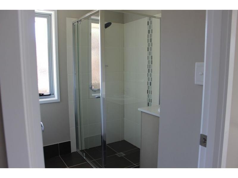 Unit 2/26 Alpine Court, Cranley QLD 4350