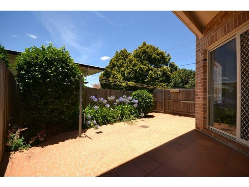 Unit 3/351 West Street, Harristown QLD 4350
