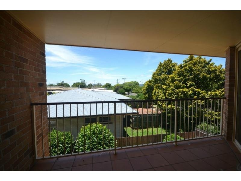 Unit 3/351 West Street, Harristown QLD 4350