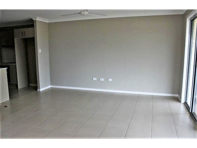2/19 Alpine Court, Cranley QLD 4350