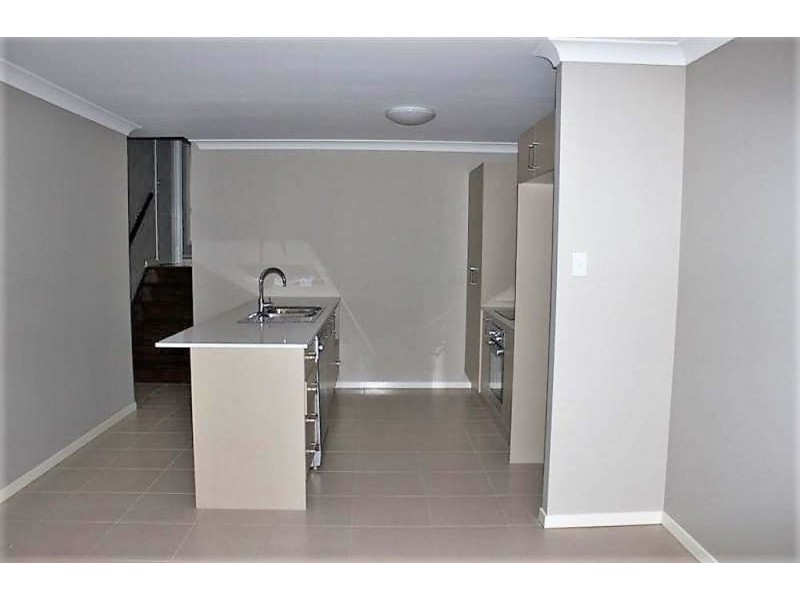 2/19 Alpine Court, Cranley QLD 4350