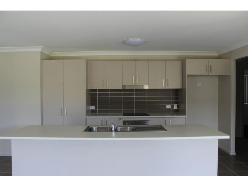 7 Wandoo Crescent, Westbrook QLD 4350