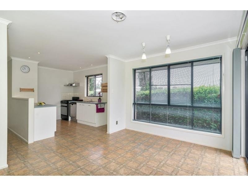 2 Hillcrest Court, Kearneys Spring QLD 4350