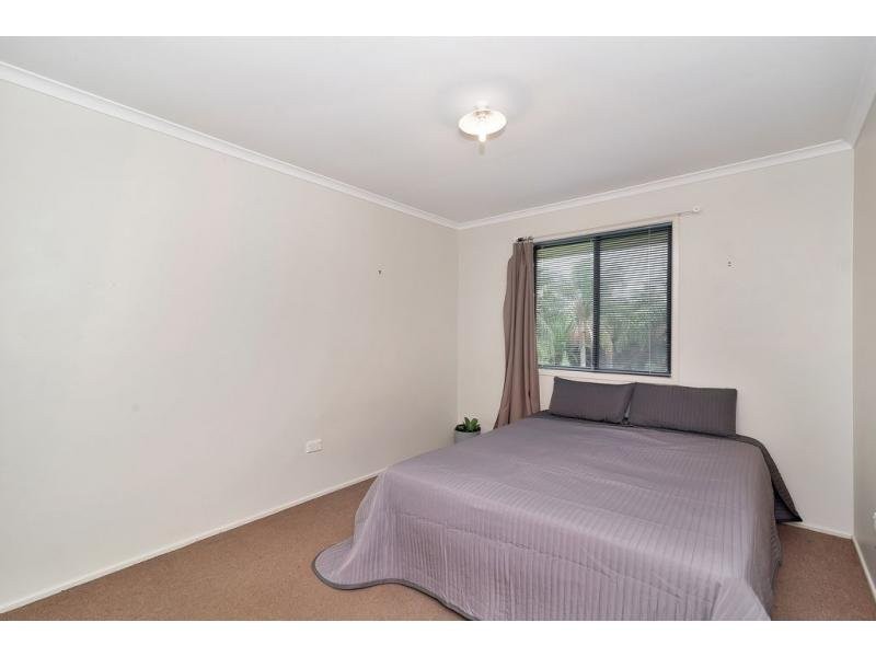 2 Hillcrest Court, Kearneys Spring QLD 4350