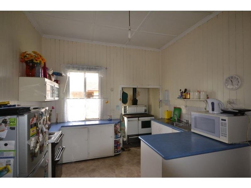 6 Hillside Street, Newtown QLD 4350