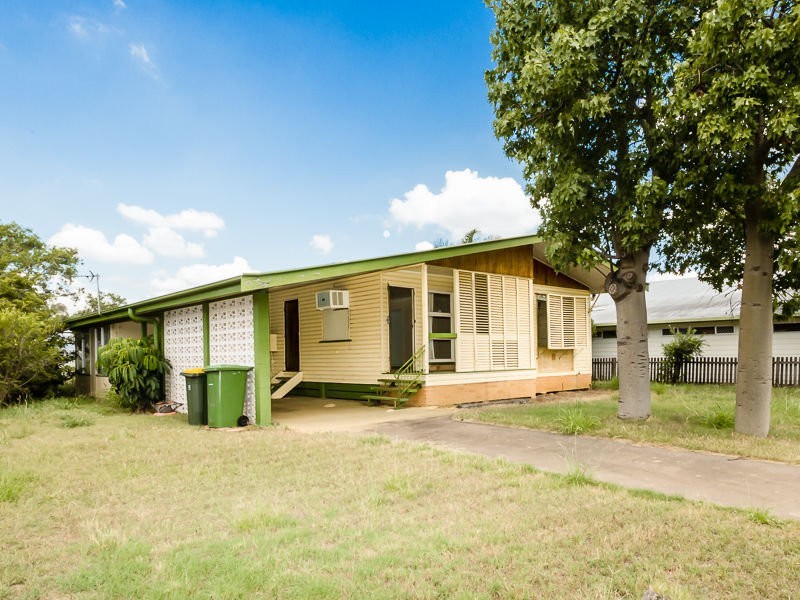 13 Nicholson Street, Dalby QLD 4405