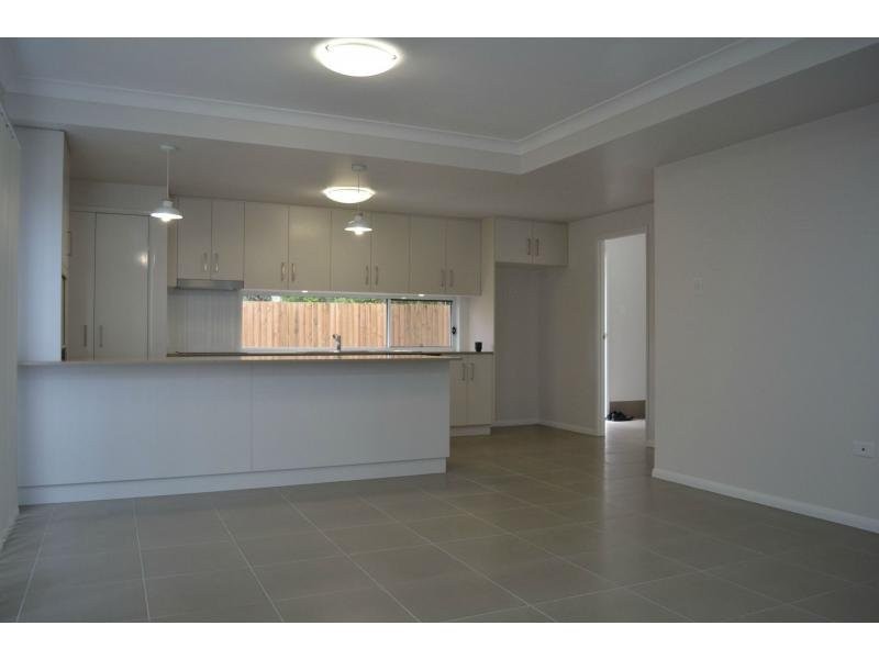 1/421 Tor Street, Newtown QLD 4350