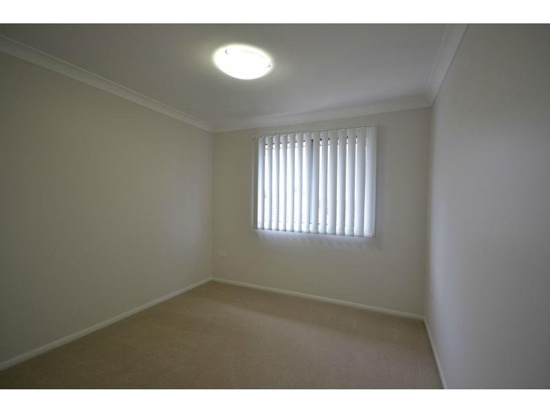1/421 Tor Street, Newtown QLD 4350