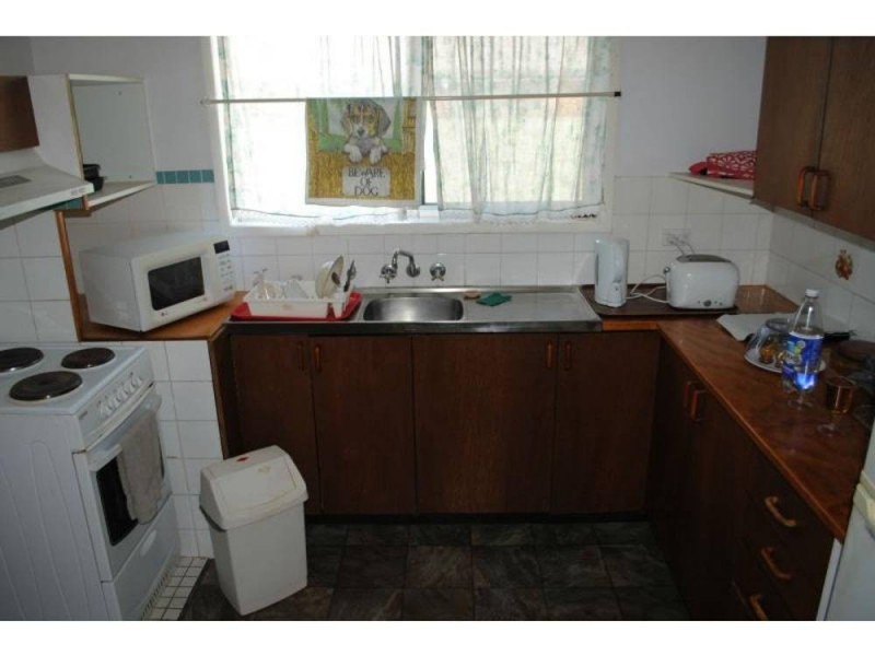 72 Hoey Street, Kearneys Spring QLD 4350