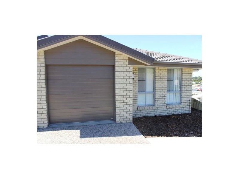2/17 Alpine Court, Cranley QLD 4350