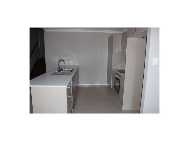 2/17 Alpine Court, Cranley QLD 4350