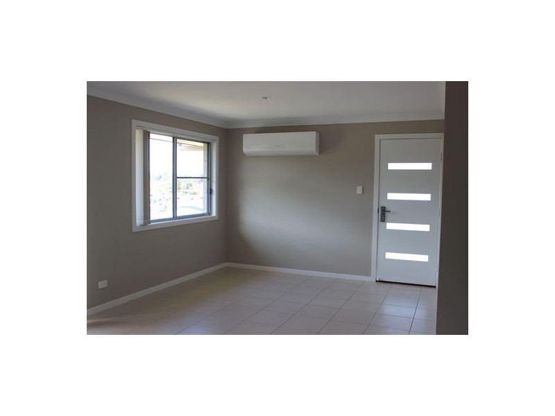 2/17 Alpine Court, Cranley QLD 4350