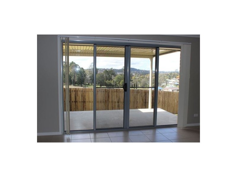 2/17 Alpine Court, Cranley QLD 4350