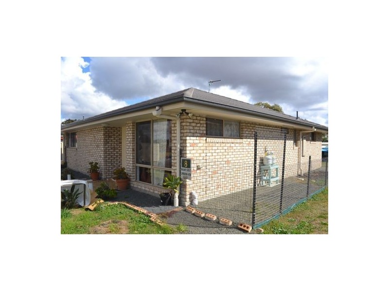 8 Railway Street, Cambooya QLD 4358