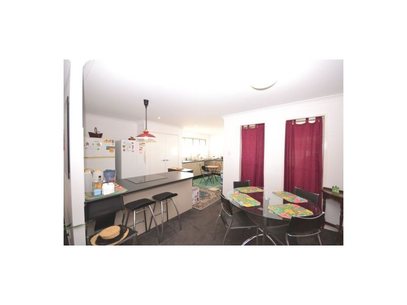 8 Railway Street, Cambooya QLD 4358