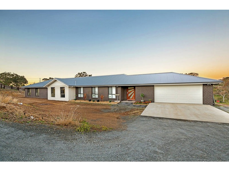 15 Frontier Court, Gowrie Junction QLD 4352