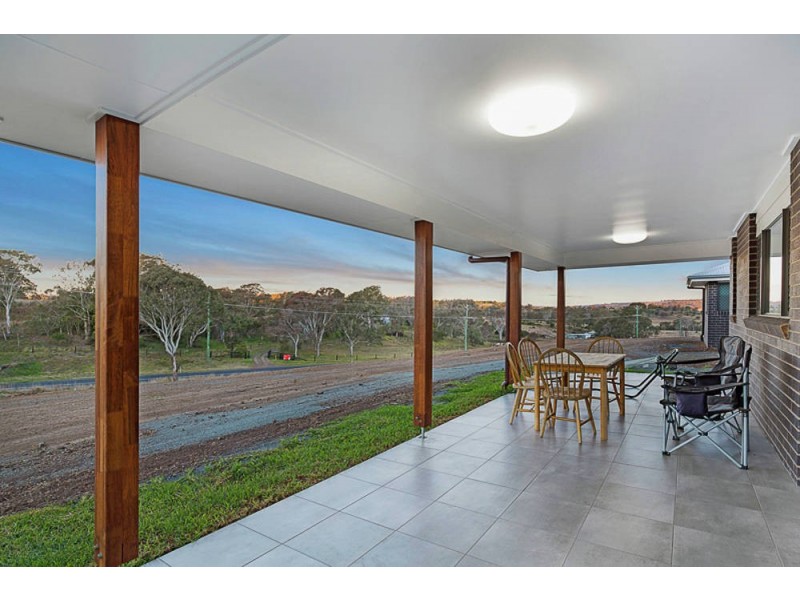 15 Frontier Court, Gowrie Junction QLD 4352