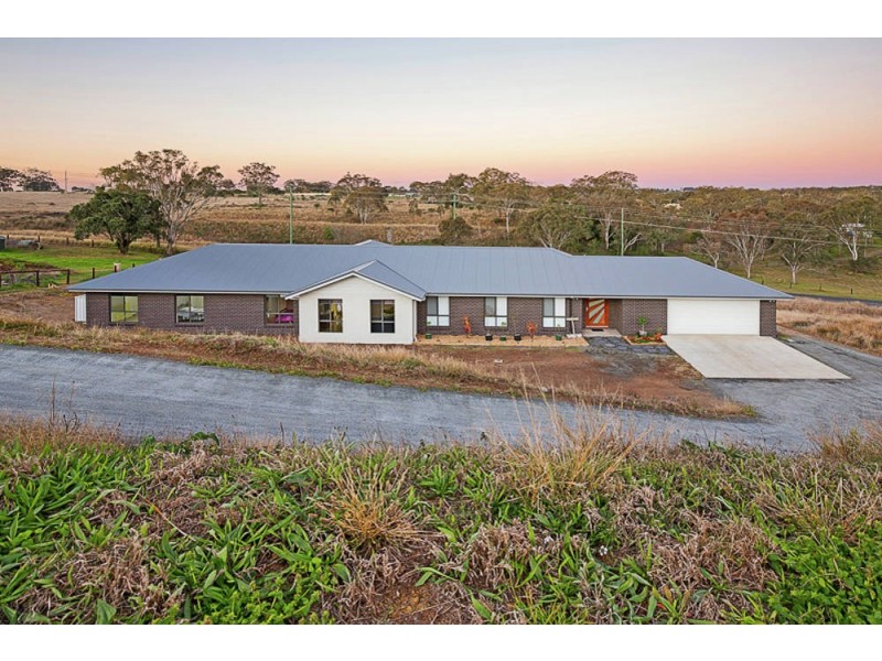 15 Frontier Court, Gowrie Junction QLD 4352