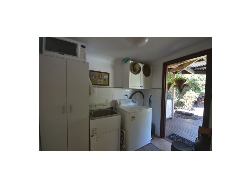 78 North Street, Mount Lofty QLD 4350