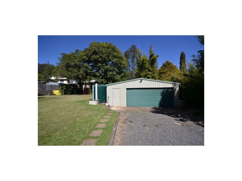 78 North Street, Mount Lofty QLD 4350