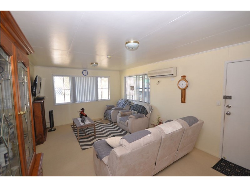 34 Milligan Street, Oakey QLD 4401